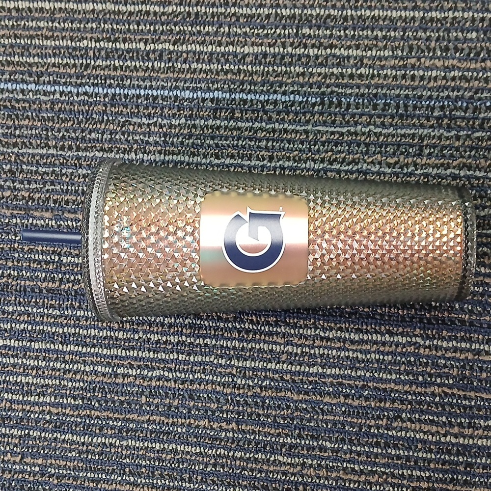 New Starbucks  2022 Georgetown University Studded  24oz Tumbler - Picture 3 of 8